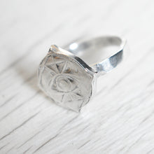 Load image into Gallery viewer, The Eye of Providence Ring